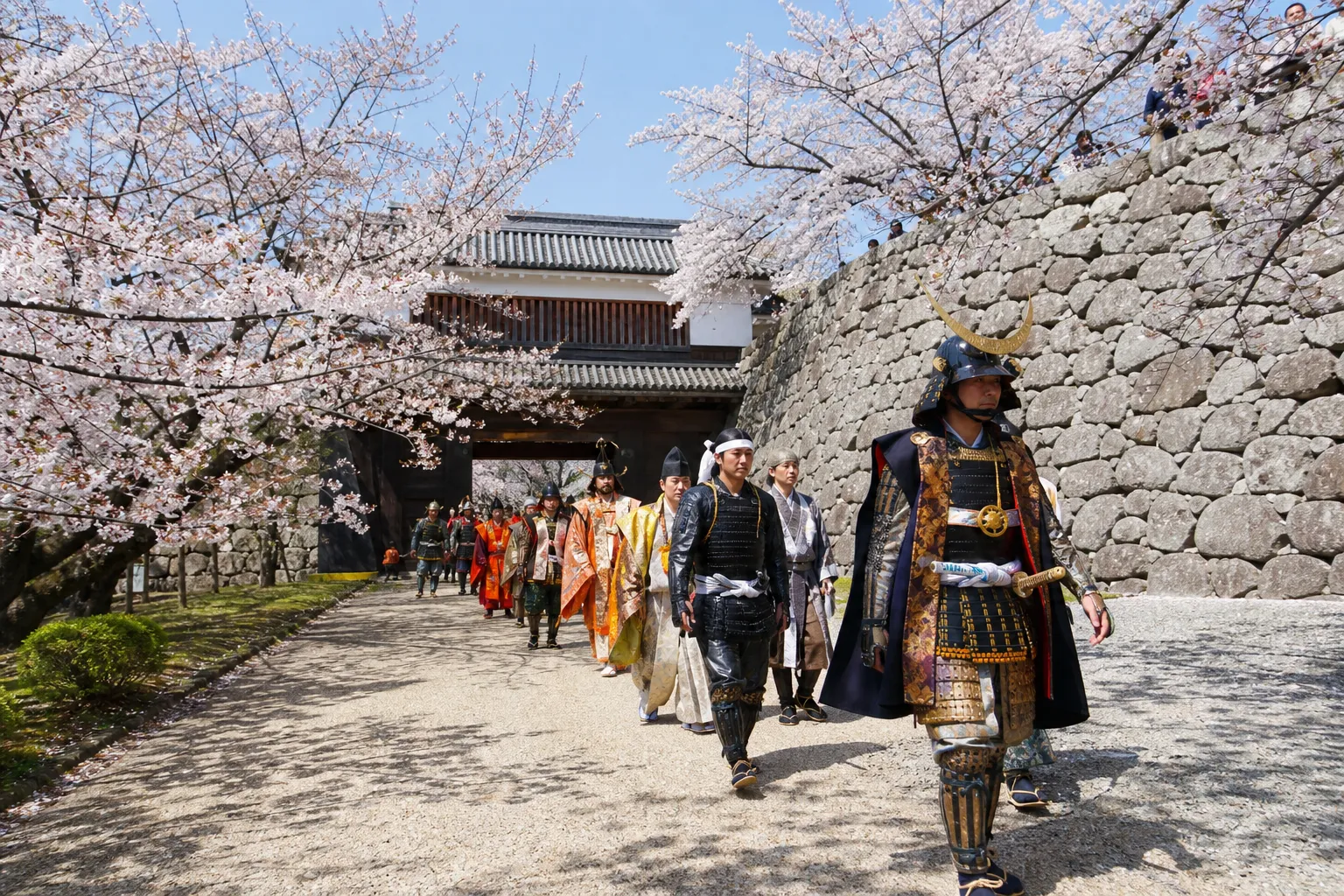 大和郡山お城まつりの桜と城跡のイメージ画像