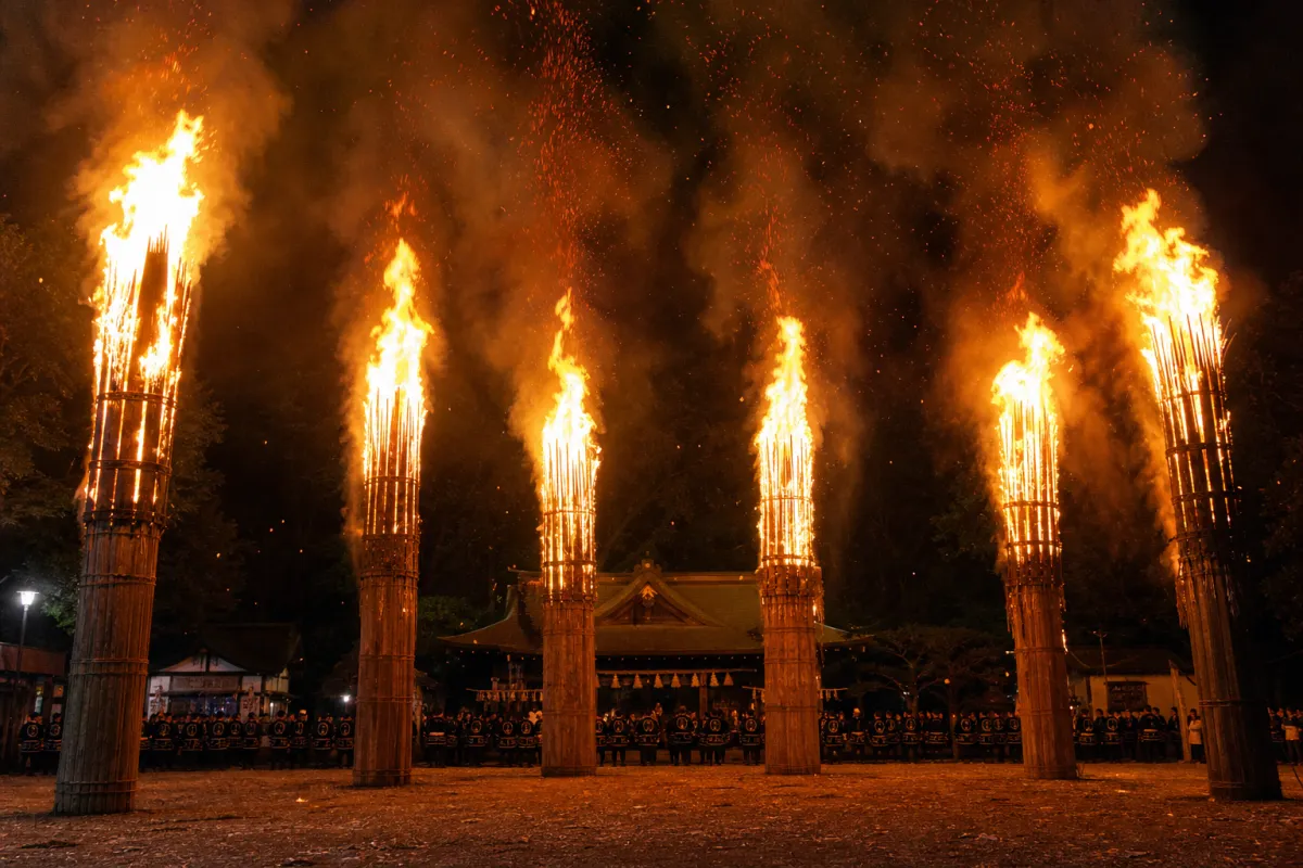 AI生成による大善寺玉垂宮の鬼夜のイメージ画像