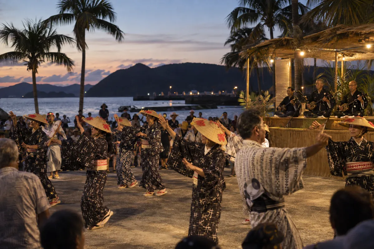 AI生成による奄美まつりのイメージ画像