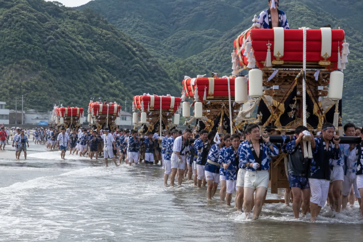 AI生成による日和佐八幡神社秋祭りのイメージ画像