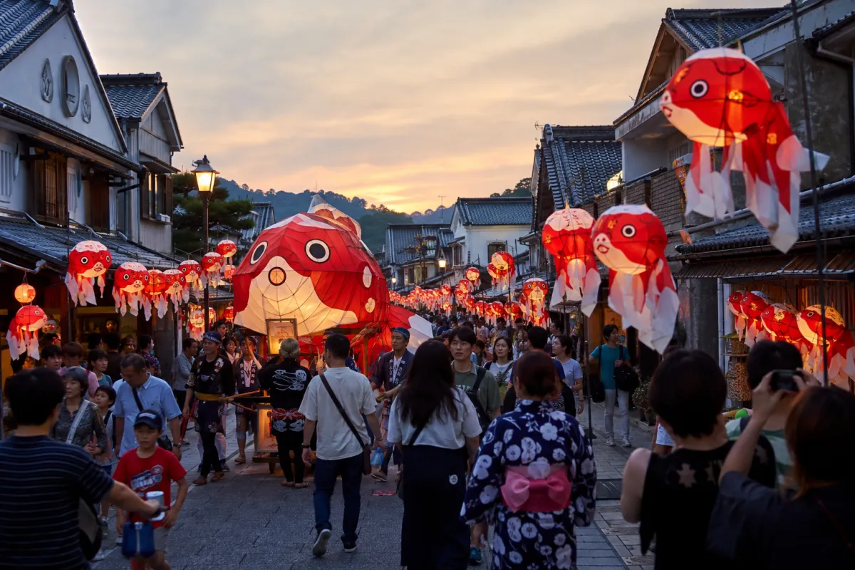 AI生成による柳井金魚ちょうちん祭りのイメージ画像