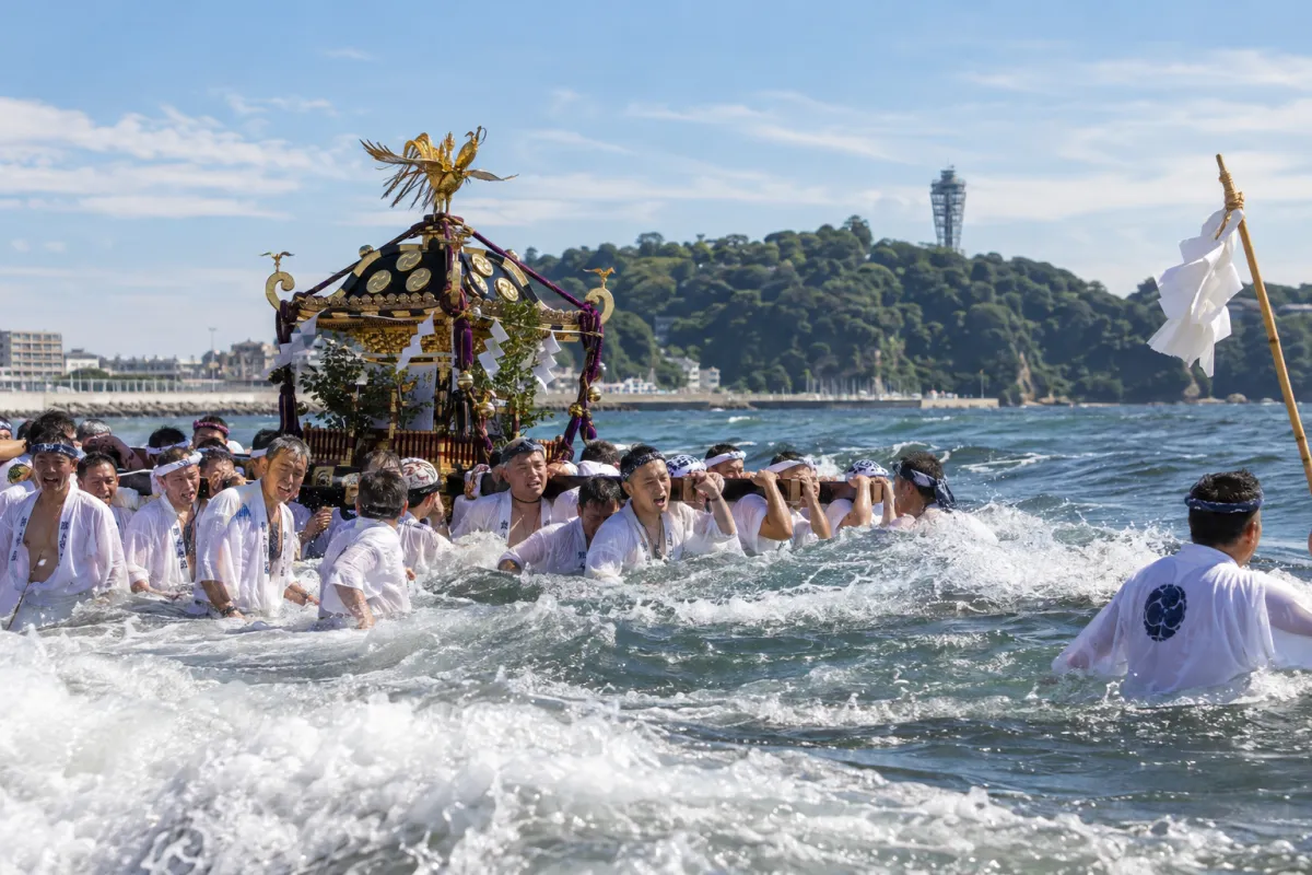 AI生成による江の島天王祭のイメージ画像